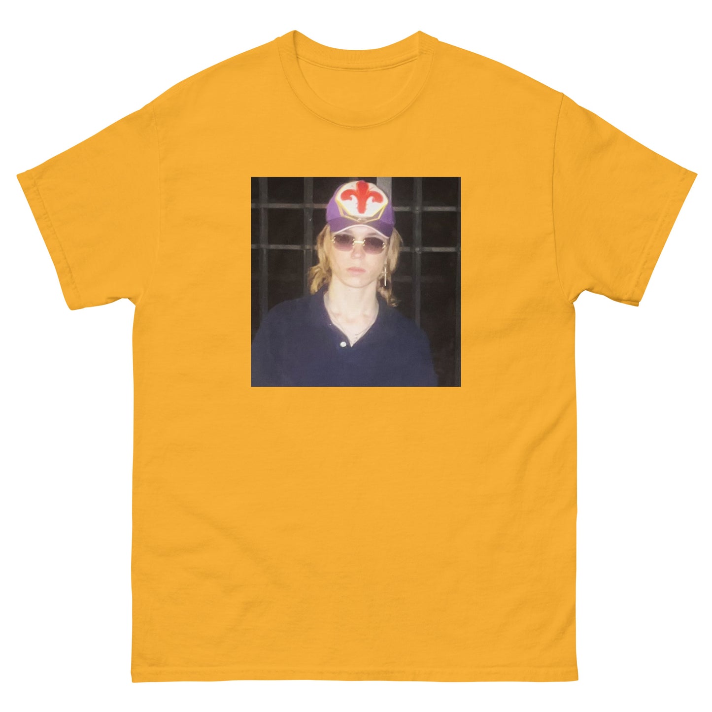 2hollis pic shirt